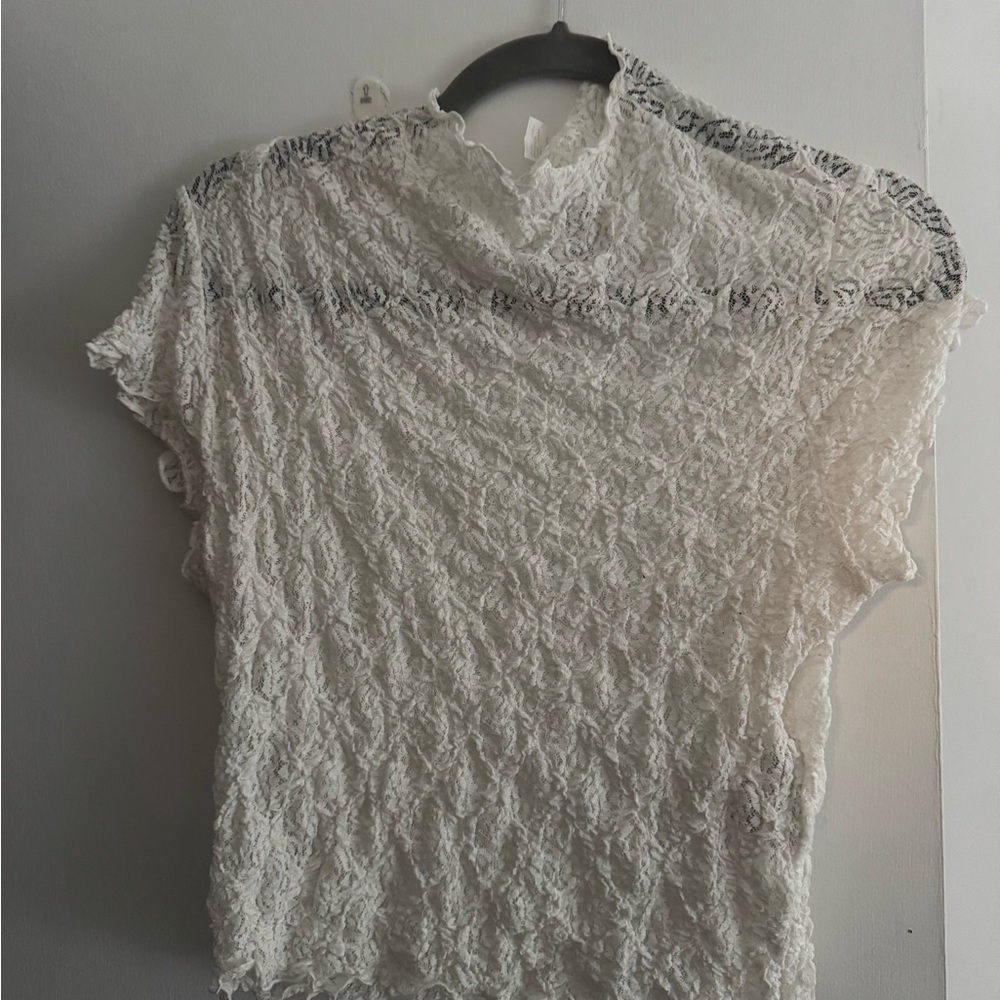 H&M Cream Cap Sleeve Ruched Blouse